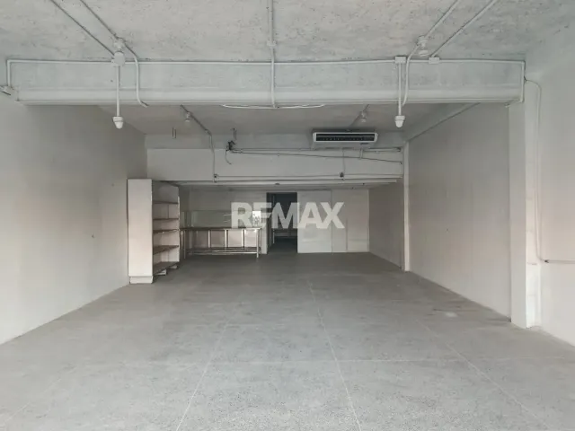 En Alquiler Local Comercial Avenida Ollarvides, Puerta Maraven, Cardón, Falcón, 4154, VEN