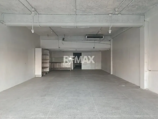 En Alquiler Local Comercial Avenida Ollarvides, Puerta Maraven, Cardón, Falcón, 4154, VEN