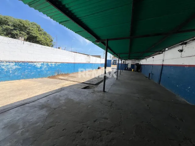 En Alquiler Local Industrial y Galpón AV. Rafael Gonzalez entre calle Tachira y San Jose