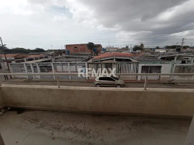 En Venta Casa o TownHouse Urb San Rafael Via Judibana