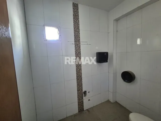 En Alquiler Local Comercial Avenida Brasil, Centro, Punto Fijo, Falcón, 4102, VEN