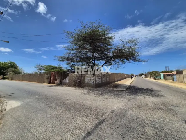 En Venta Terreno y Parcela Av. Intercomunal Via Fluor