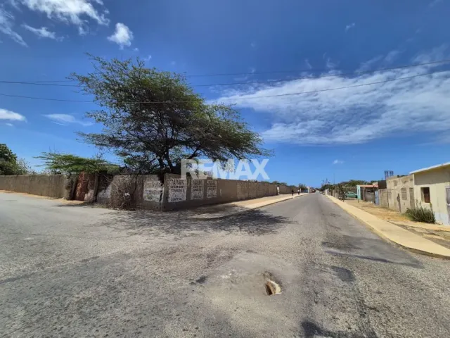 En Venta Terreno y Parcela Av. Intercomunal Via Fluor