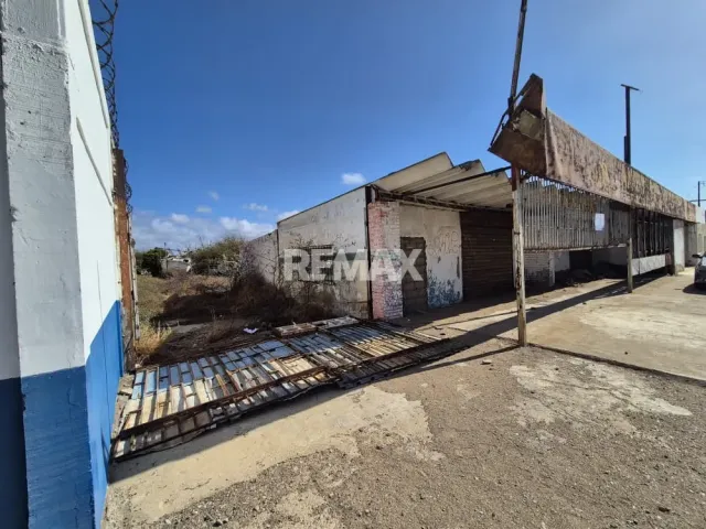 En Venta Terreno y Parcela Avenida Rafael González, Centro, Punto Fijo, Falcón, 4102, VEN