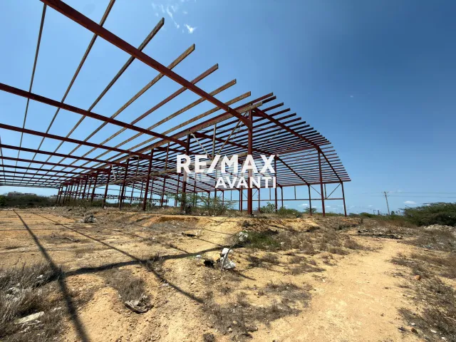 En Venta Terreno y Parcela Urb Casacoima Cerca del Centro Portugués