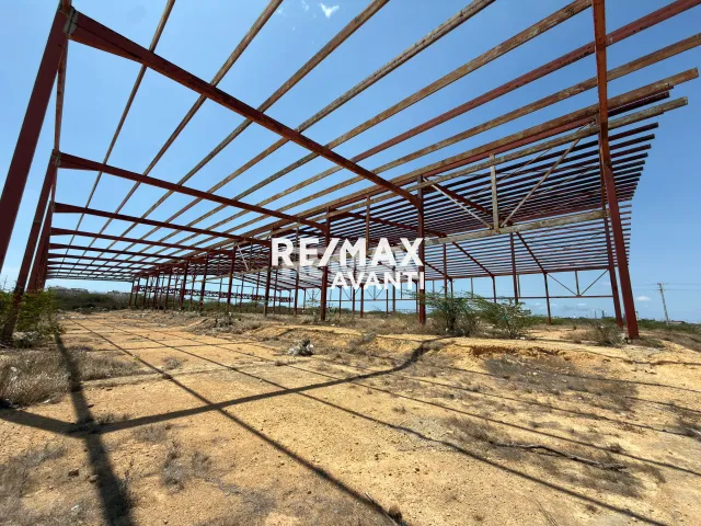 En Venta Terreno y Parcela Urb Casacoima Cerca del Centro Portugués