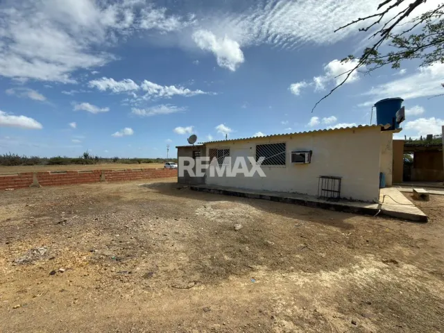 En Venta Hacienda y Finca Municipio Falcon, Jadacaquiva, Sector Las Cejas San Miguel