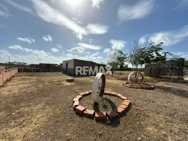 En Venta Hacienda y Finca Municipio Falcon, Jadacaquiva, Sector Las Cejas San Miguel