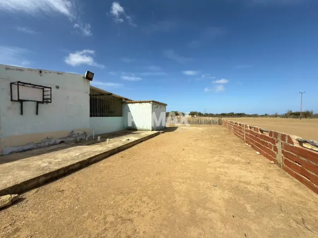 En Venta Hacienda y Finca Municipio Falcon, Jadacaquiva, Sector Las Cejas San Miguel