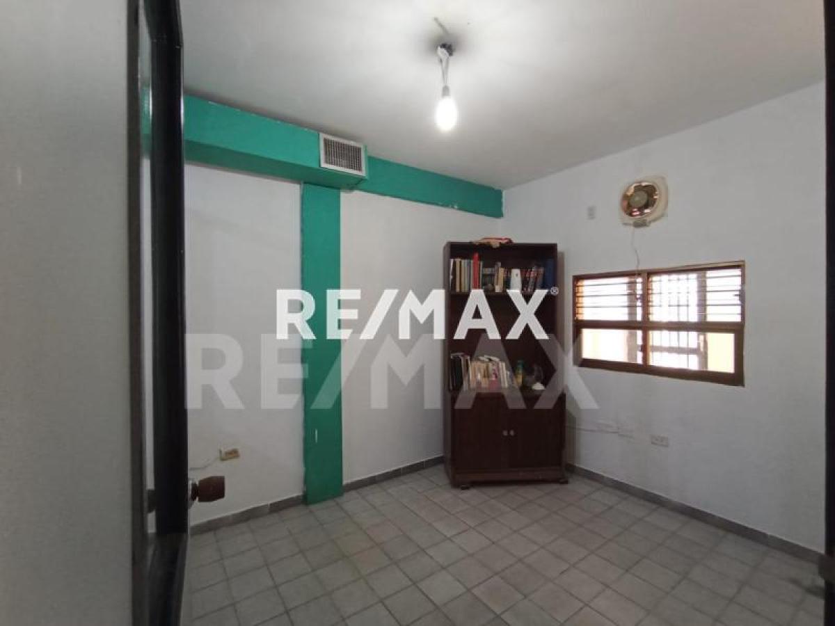 En Venta Local Comercial Calle Bolivia, Centro, Punto Fijo, Carirubana, Falcón, 4102, VEN