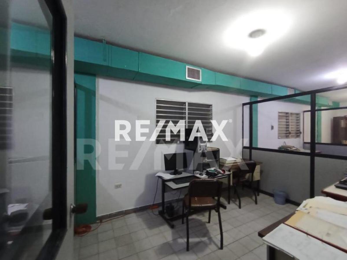 En Venta Local Comercial Calle Bolivia, Centro, Punto Fijo, Carirubana, Falcón, 4102, VEN
