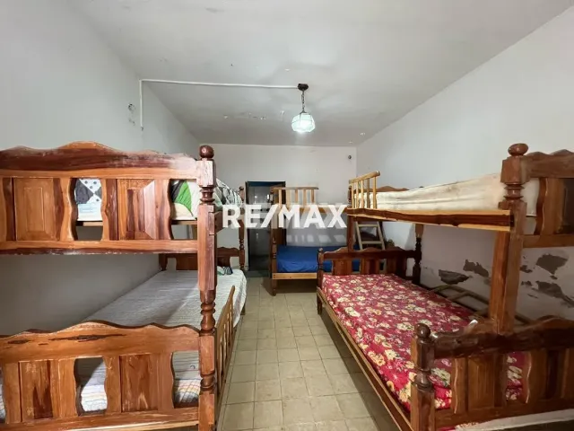 En Venta Casa o TownHouse Urbanizacion Santa Fe Sector los medanos calle los Pinos