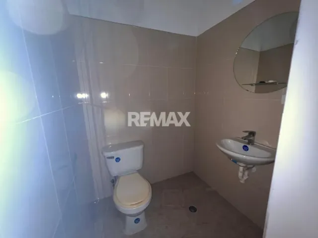 En Venta Local Comercial Calle Falcon entre calle Peru y Brasil - Foto 7