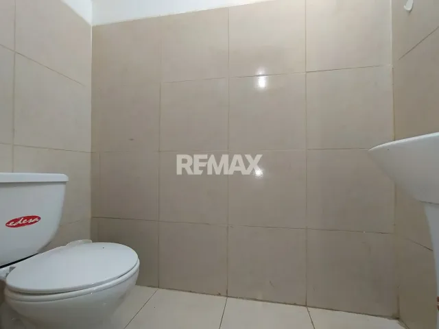 En Alquiler Local Comercial Calle Bachiller Peña, Urb. Puerta Maraven. Punto Fijo - Foto 7