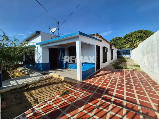 En Venta Casa o TownHouse L-4, Los Taques, Judibana, Falcón, VEN