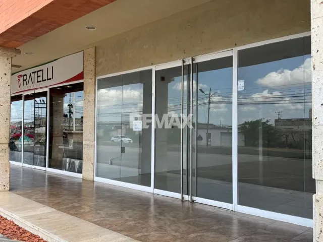 En Alquiler Local Comercial Avenida Girardot, Centro, Punto Fijo, Falcón, 4102, VEN