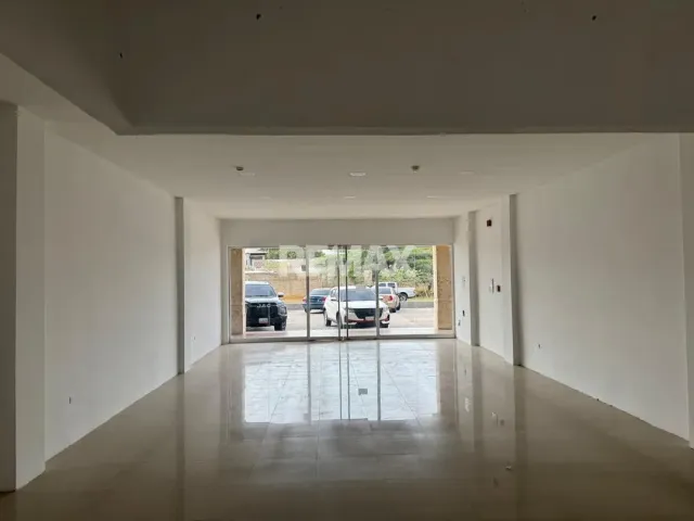 En Alquiler Local Comercial Avenida Girardot, Centro, Punto Fijo, Falcón, 4102, VEN