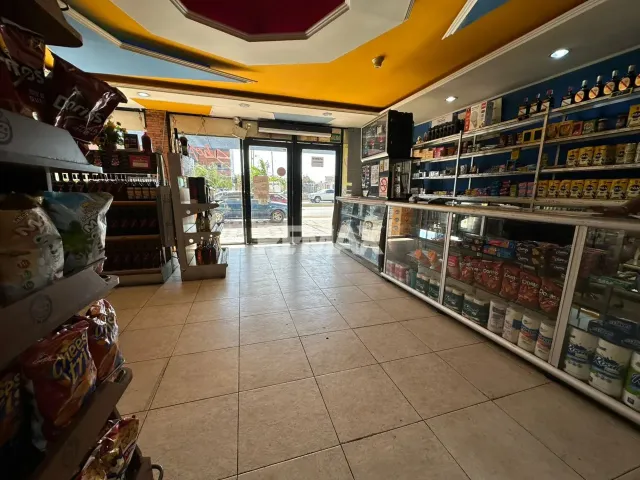 En Alquiler Local Comercial Carirubana, Punto Fijo, Falcón, 4102, VEN