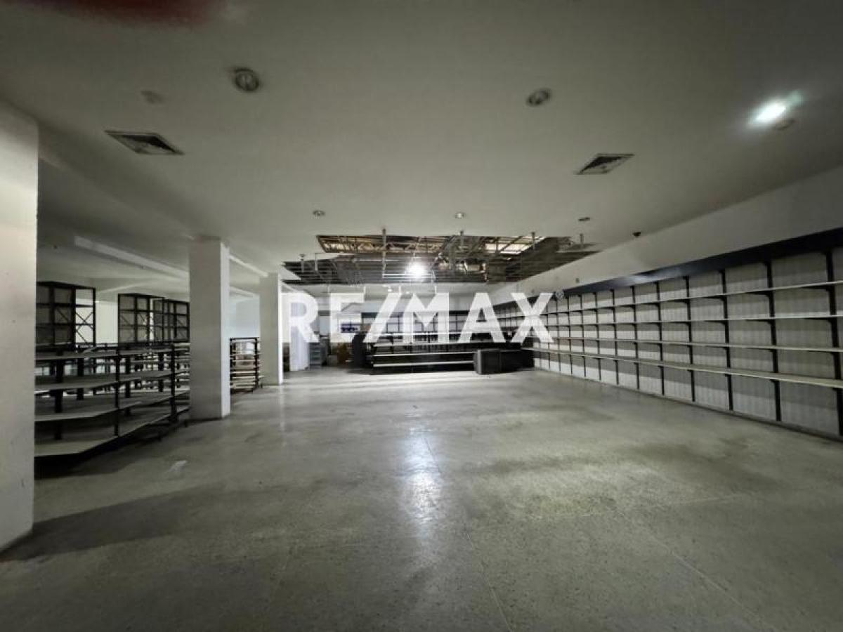 En Alquiler Local Industrial y Galpón Calle Bolivia, Centro, Punto Fijo, Carirubana, Falcón, 4102, VEN