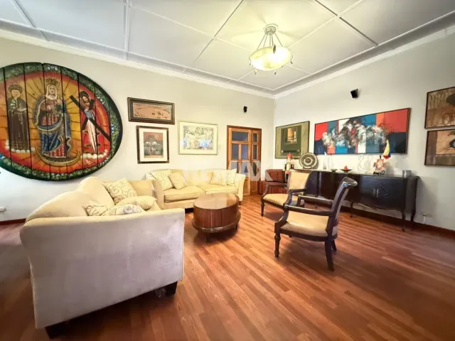 En Alquiler Casa o TownHouse Urbanización Zarabón. Punto Fijo. Falcon. VE