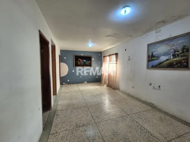 Amplia casa de 6 habitaciones y 4 baños en venta, Guaranao, Punto Fijo - Foto 6