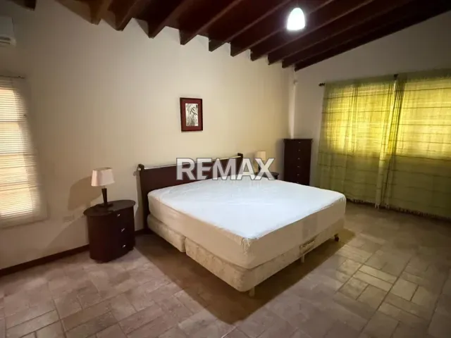 Casa de 3 hab. con amplio garaje en alquiler, 300 m², Judibana, Falcón - Foto 3