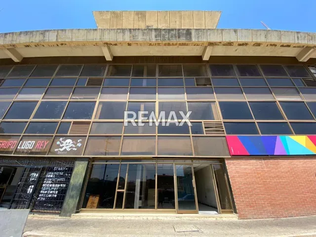 Local comercial de 43 m² en venta en Centro Ejecutivo Banvenez, Punto Fijo - Foto 1