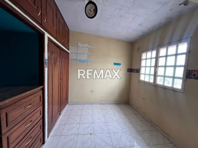 Amplio edificio de 800 m² en alquiler con locales y apartamento en el centro de Punto Fijo - Foto 6