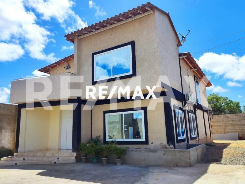 Casa en Venta, Urb. Santa Fe, Punto Fijo, Edo. Falcón.