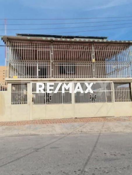 CASA EN VENTA , URBANIZACION SANTA IRENE