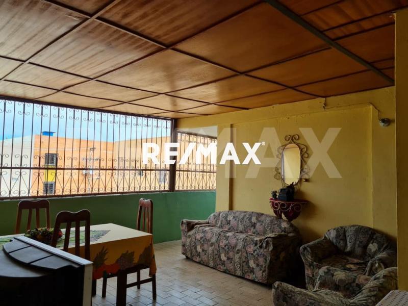 CASA EN VENTA , URBANIZACION SANTA IRENE